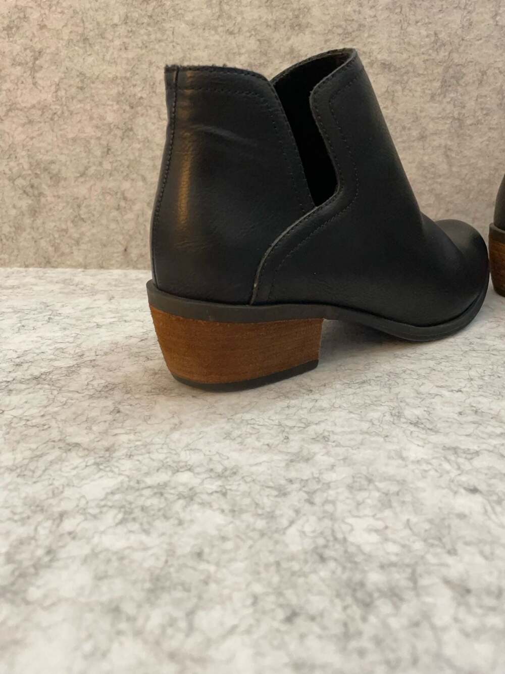 b.o.c. Born Concept Black V-Notch Block Heel Ankle Booties - Picture 3 of 10
